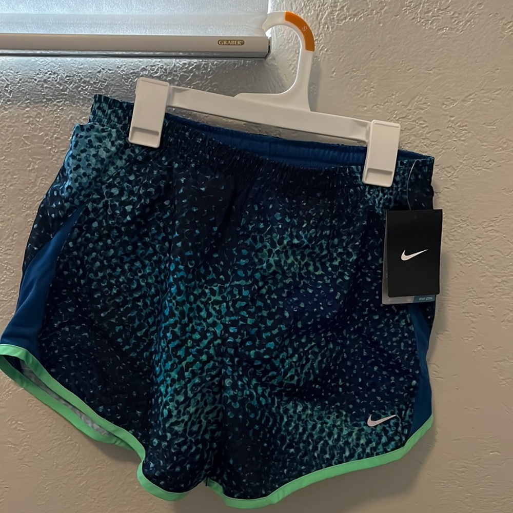 Nike shorts girls